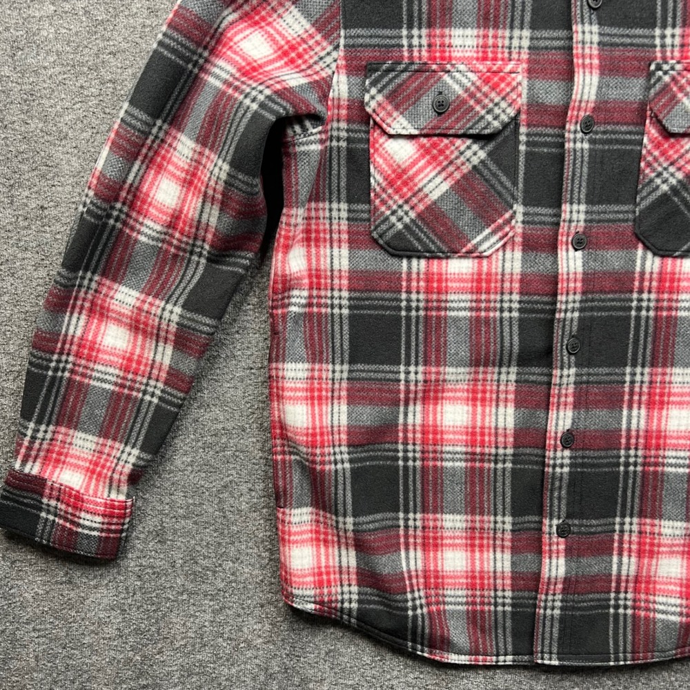Wrangler Fleece Shirt Mens Medium Red Black Plaid Authentics Long Sleeve Button - Picture 11 of 16